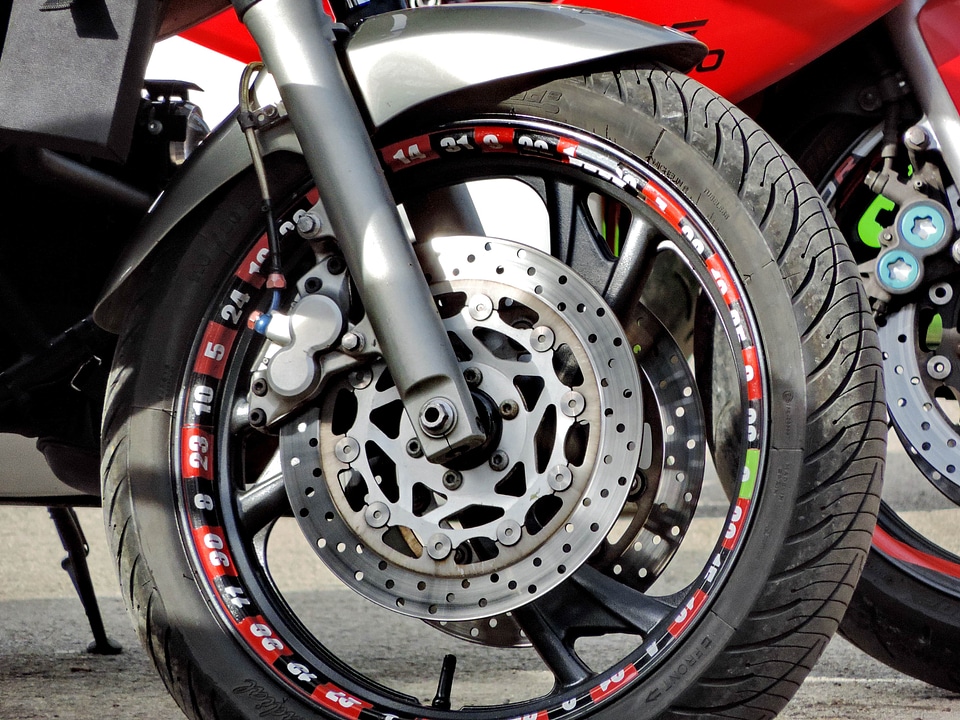 Brake motorcycle steering wheel
