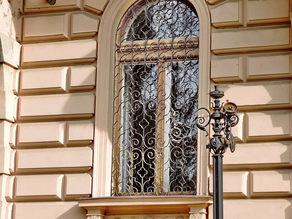 Art cast iron facade