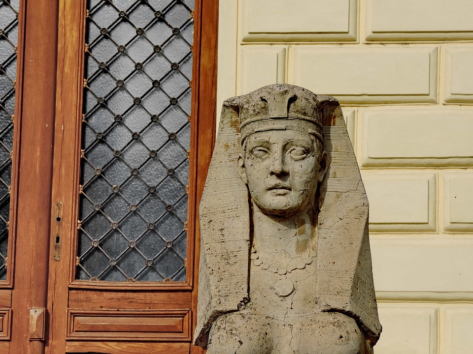 Art carving statue