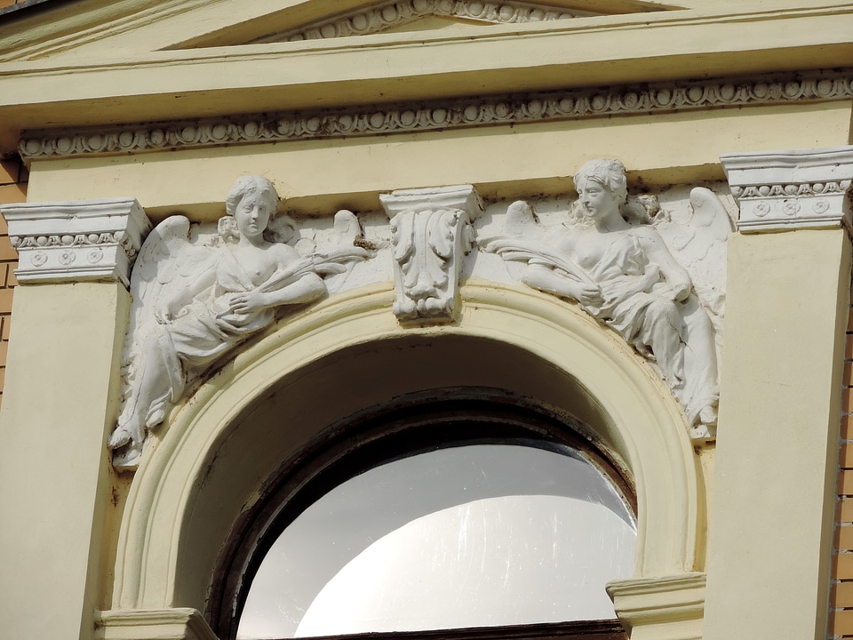 Angel arch baroque