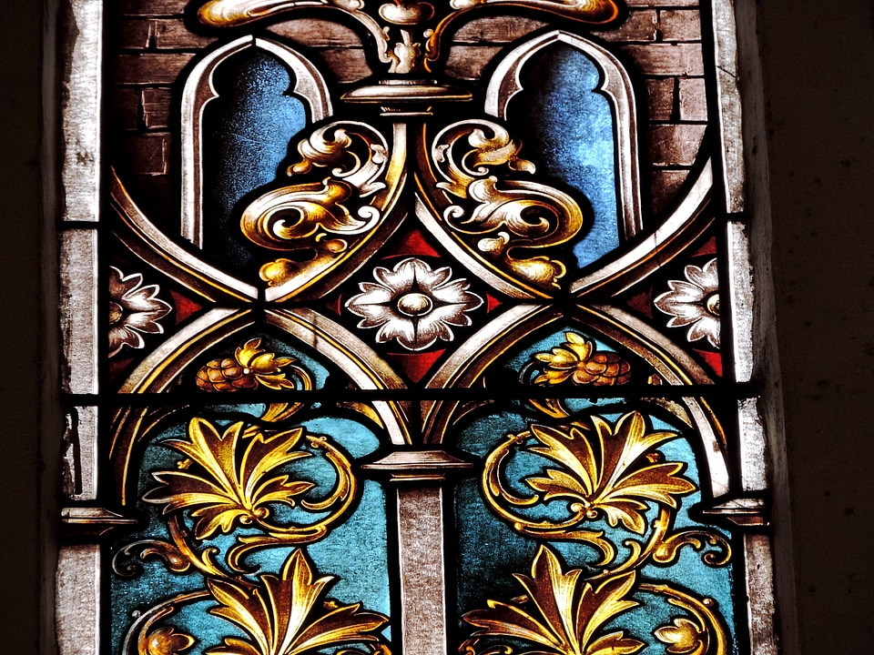 Arabesque stained glass art