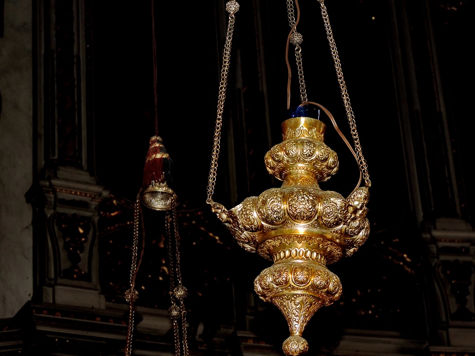 Darkness gold chandelier