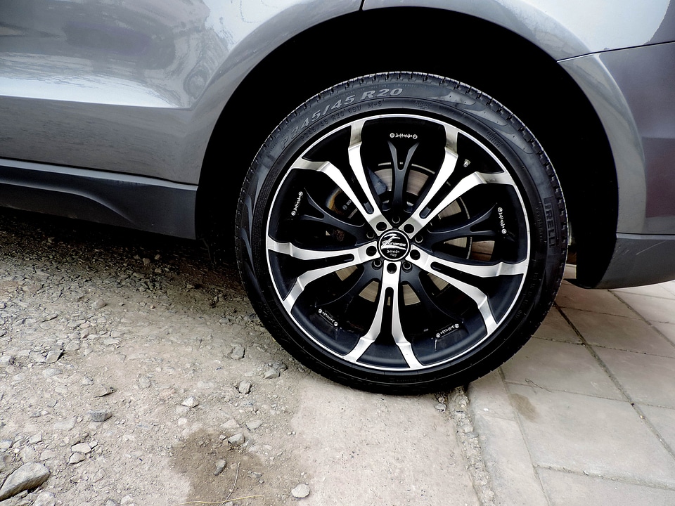 Alloy aluminum modern