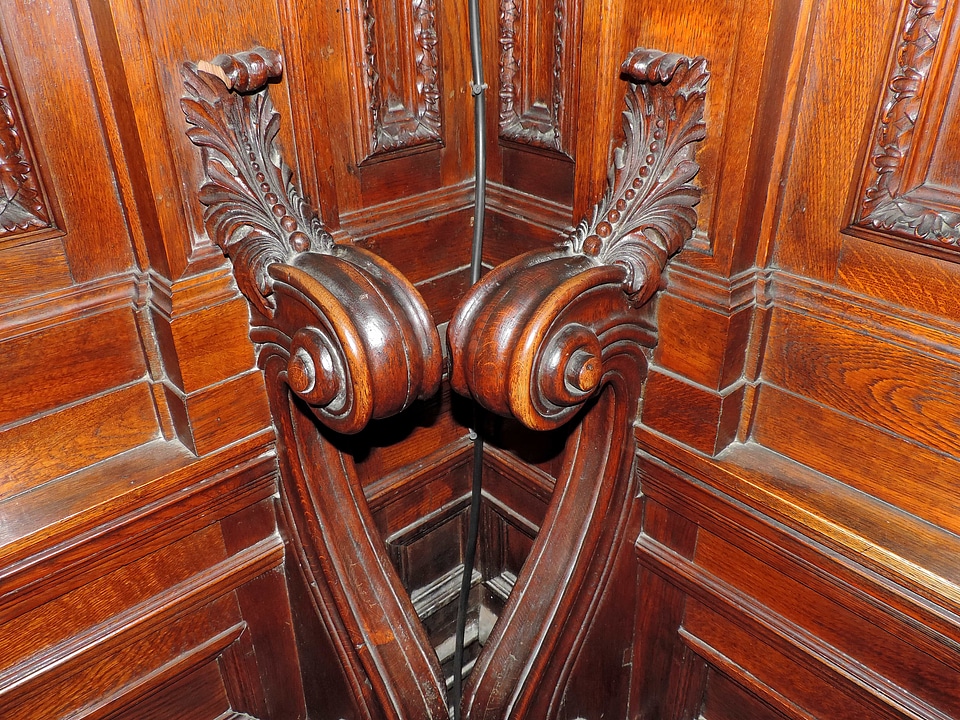 Baroque carpentry furniture