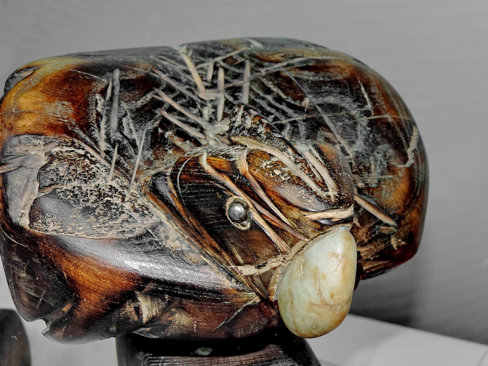 Bird sculpture wood