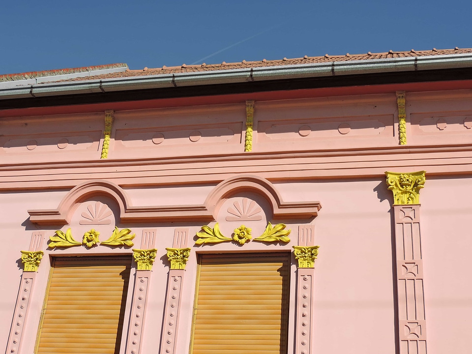 Arabesque arch baroque