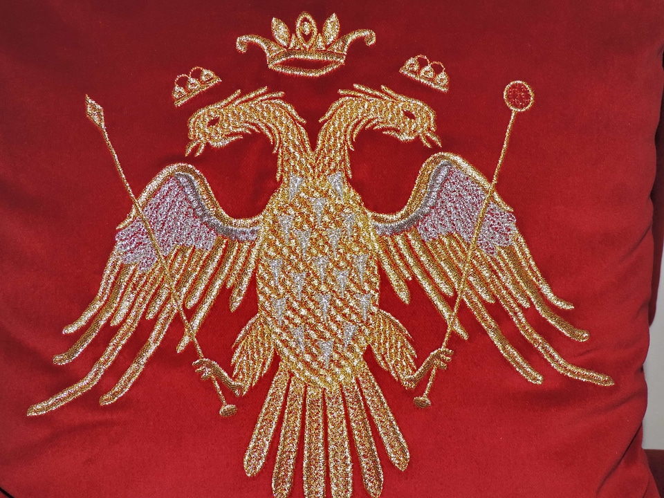 Eagle heraldry ornament