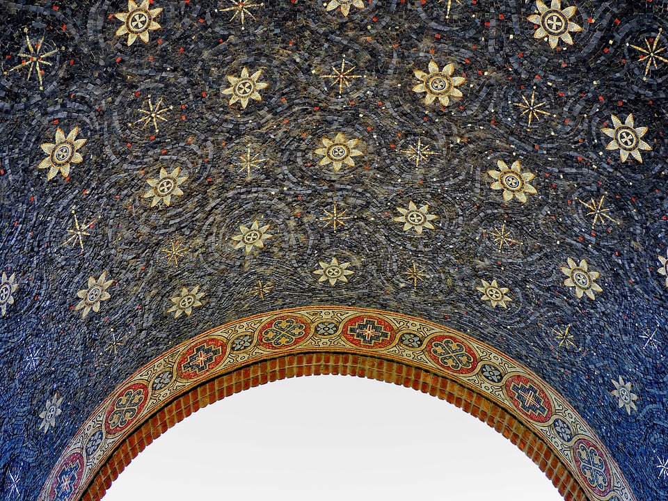 Arabesque arch mosaic