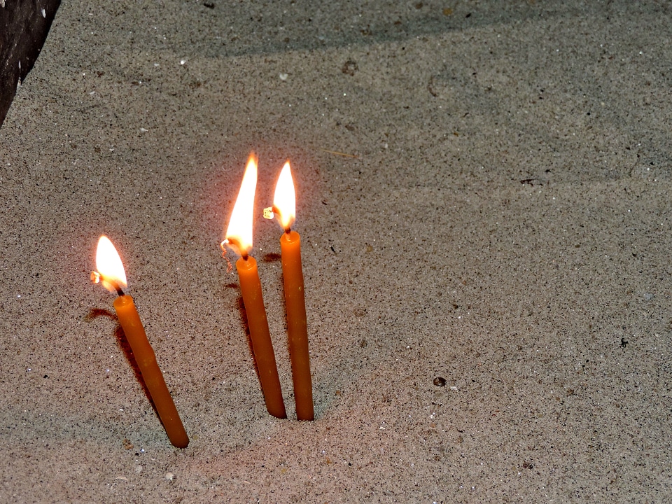Ceremony religious flame