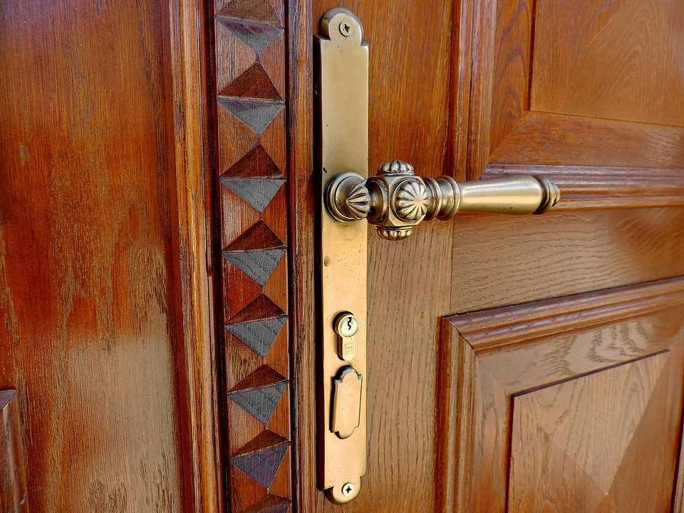 Carpentry entrance front door