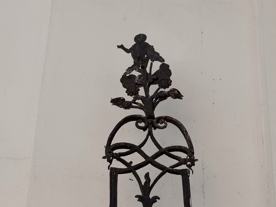 Art cast iron retro