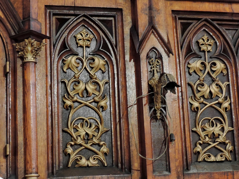 Altar arabesque furniture