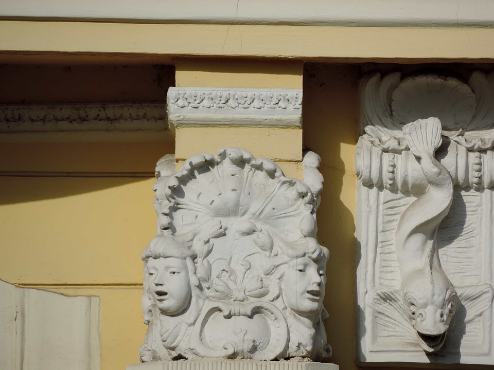 Sculpture art museum