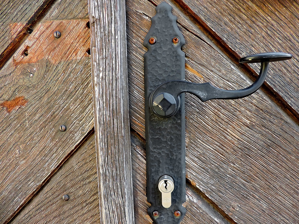 Cast Iron front door keyhole