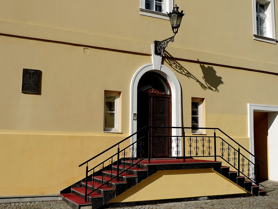 Front Door staircase building
