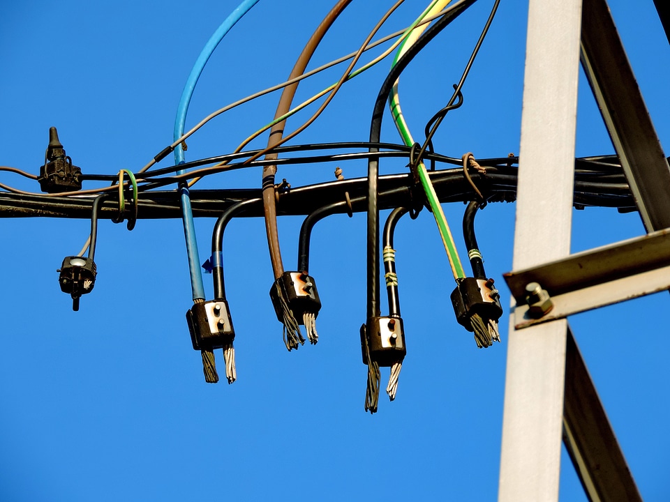Cable wire outdoors