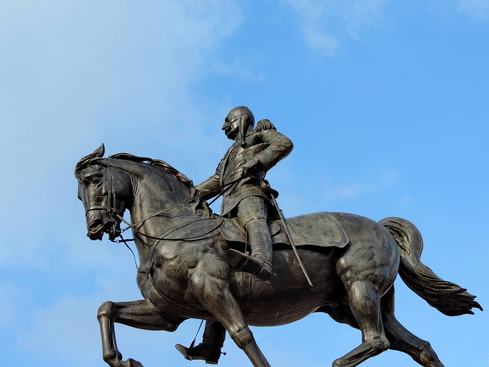 King sculpture Serbia