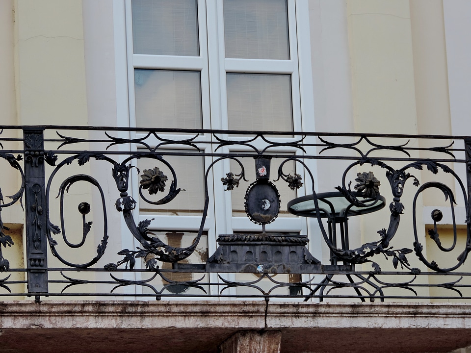 Balcony building house