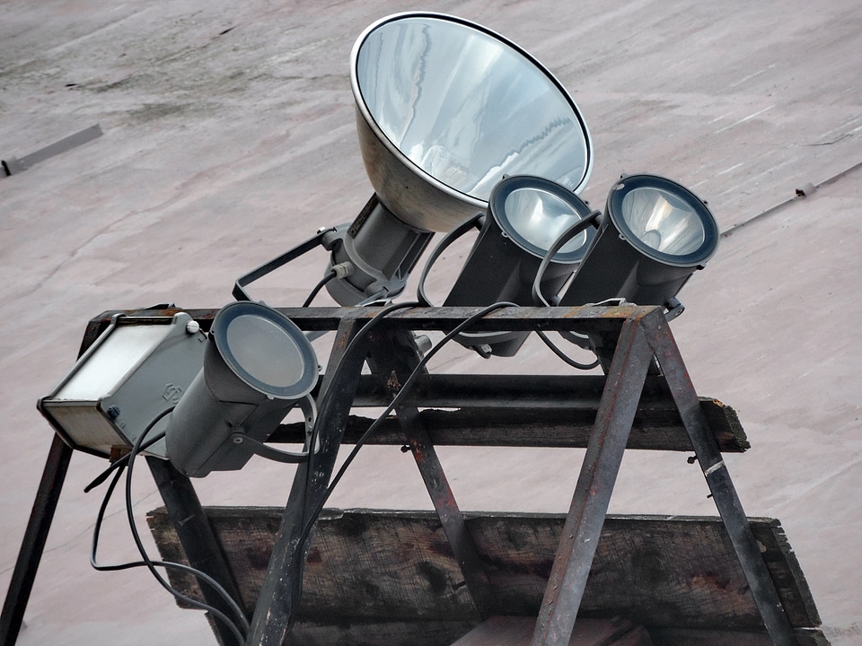 Light Bulb reflector device