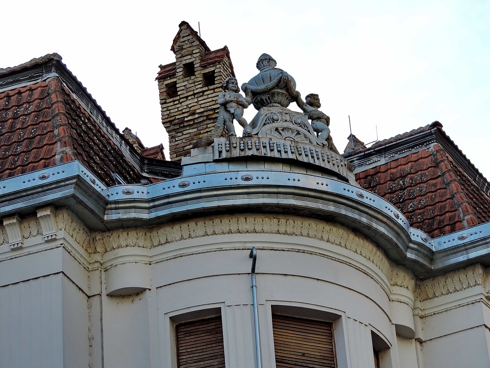 Baroque facade roof