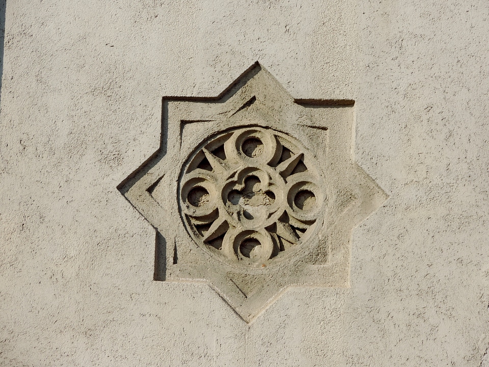 Arabesque facade old