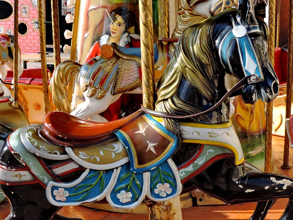 Circus mechanism carousel