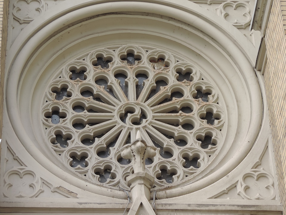 Arabesque gothic framework