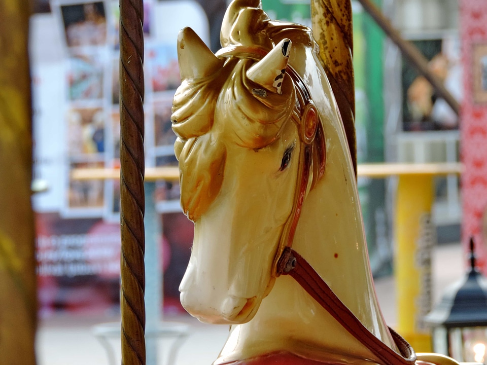 Mechanism carousel street