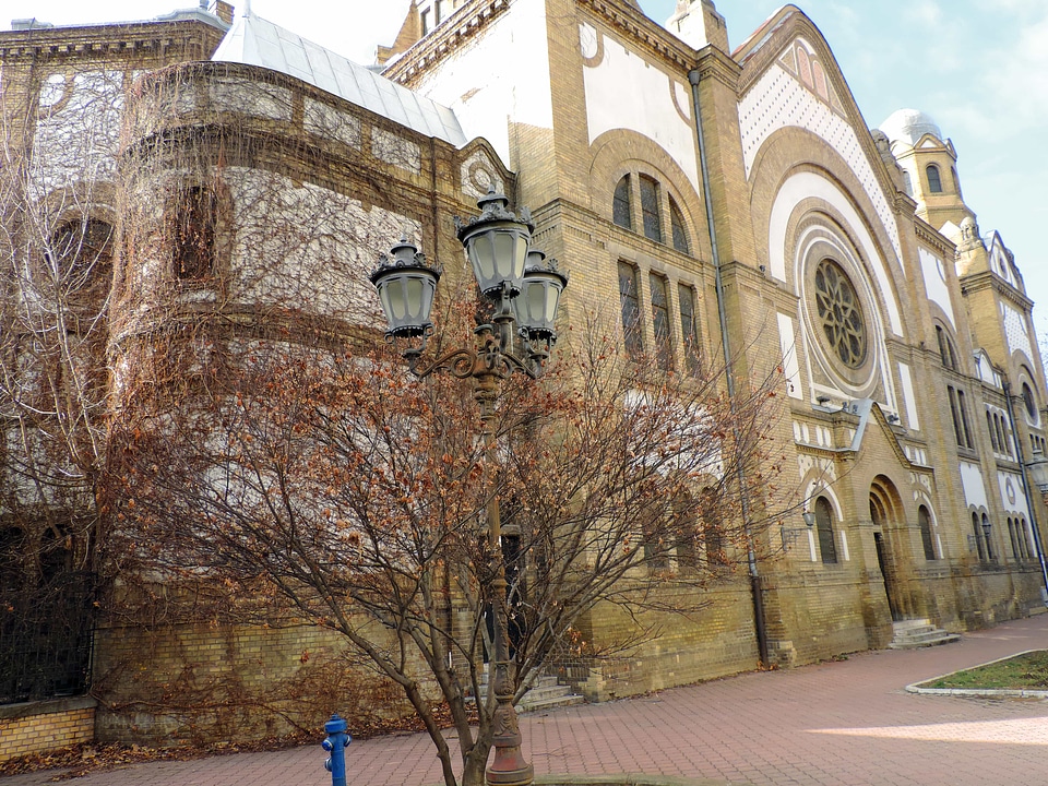 Landmark religion building