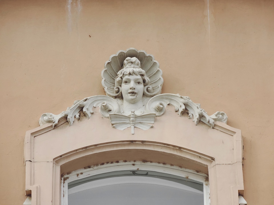 Heritage museum sculpture