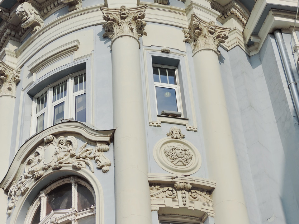 Baroque facade heraldry