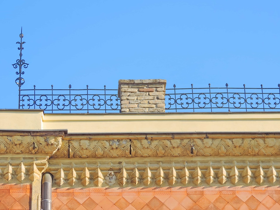 Brick cast iron chimney