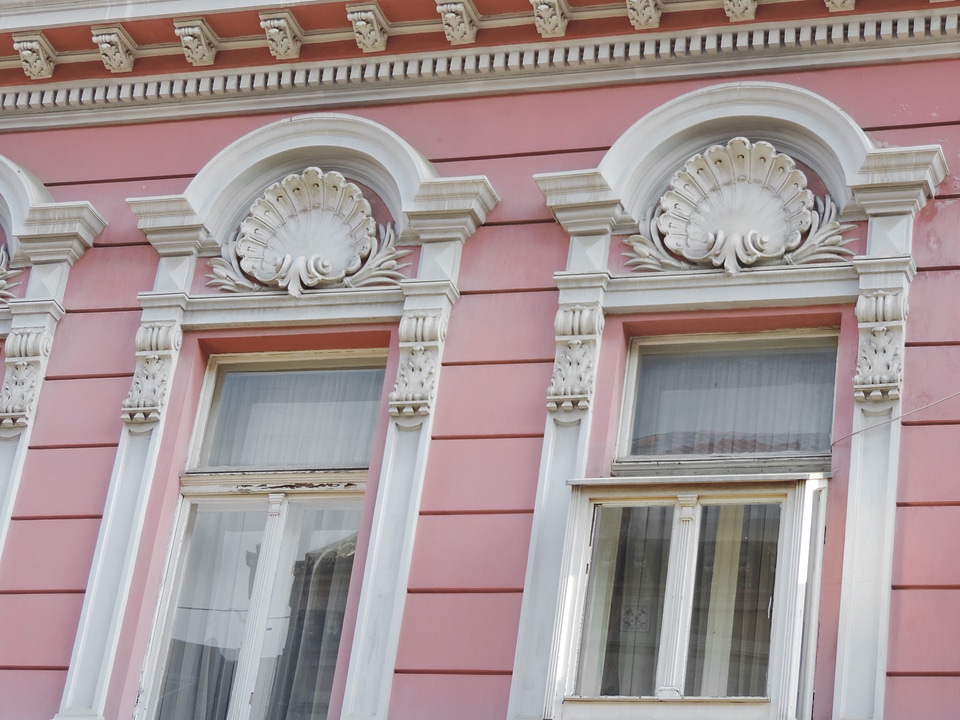 Baroque decoration pink