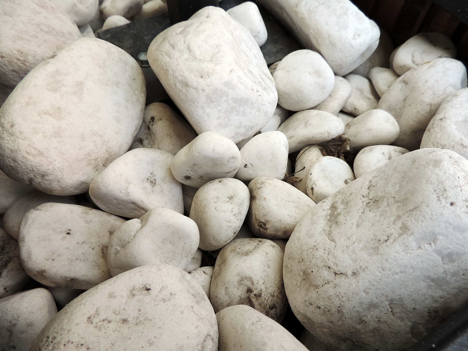 Cobblestone granite white