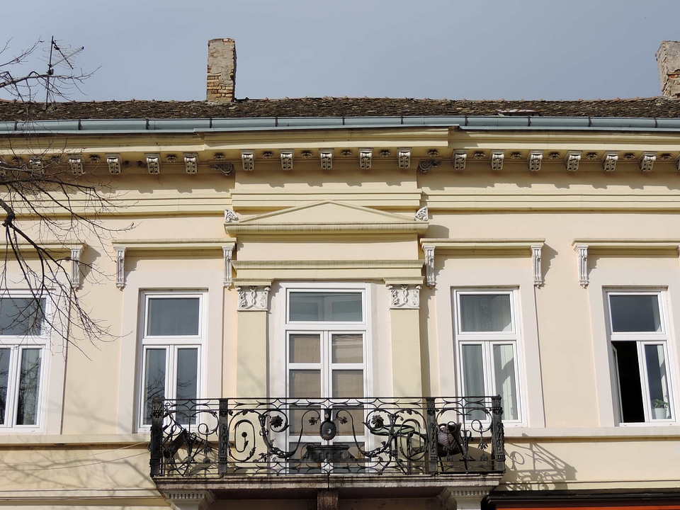 Balcony house architecture photo