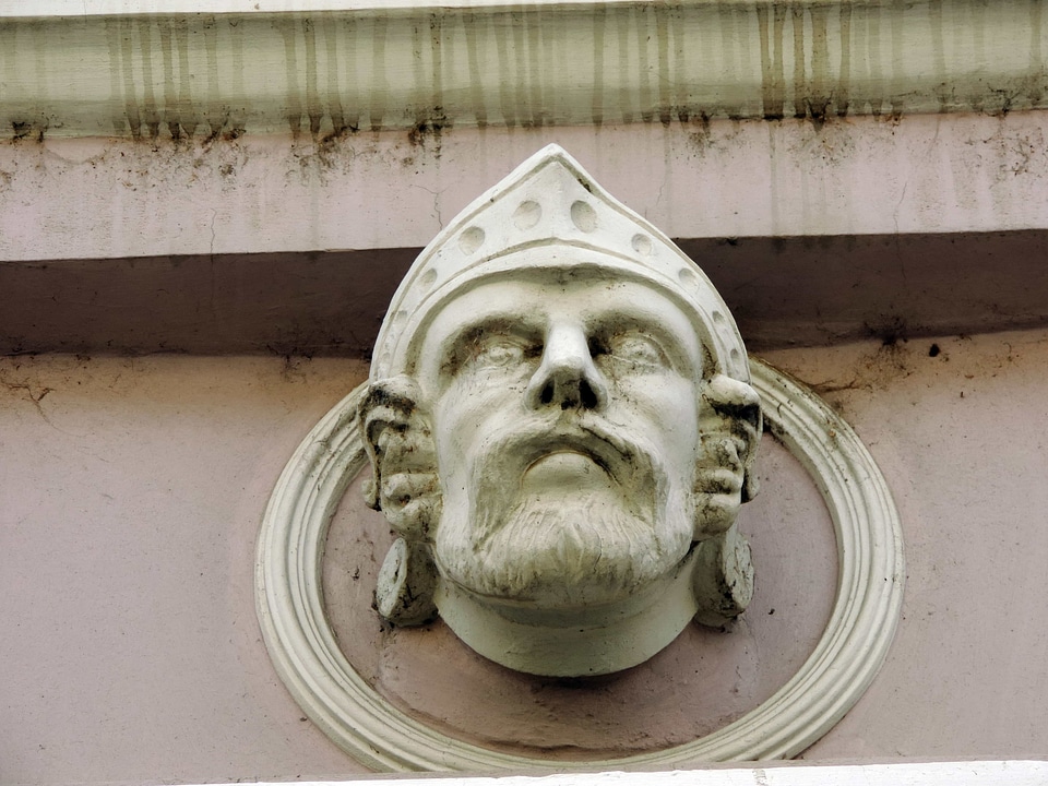 Baroque head statue photo