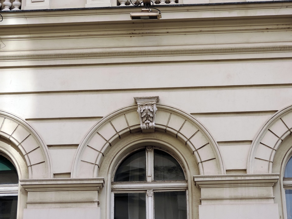 Arabesque arch baroque