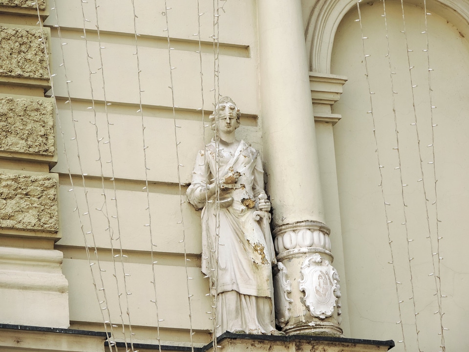 Statue architecture building photo