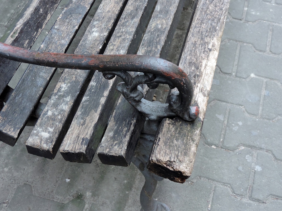 Bench cast iron detail