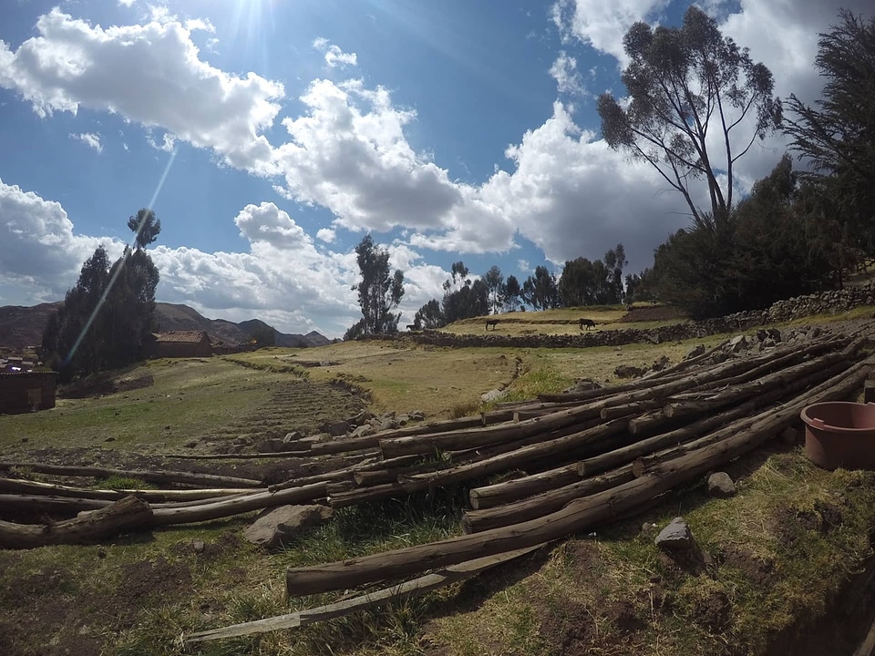 Fence rail fence travel