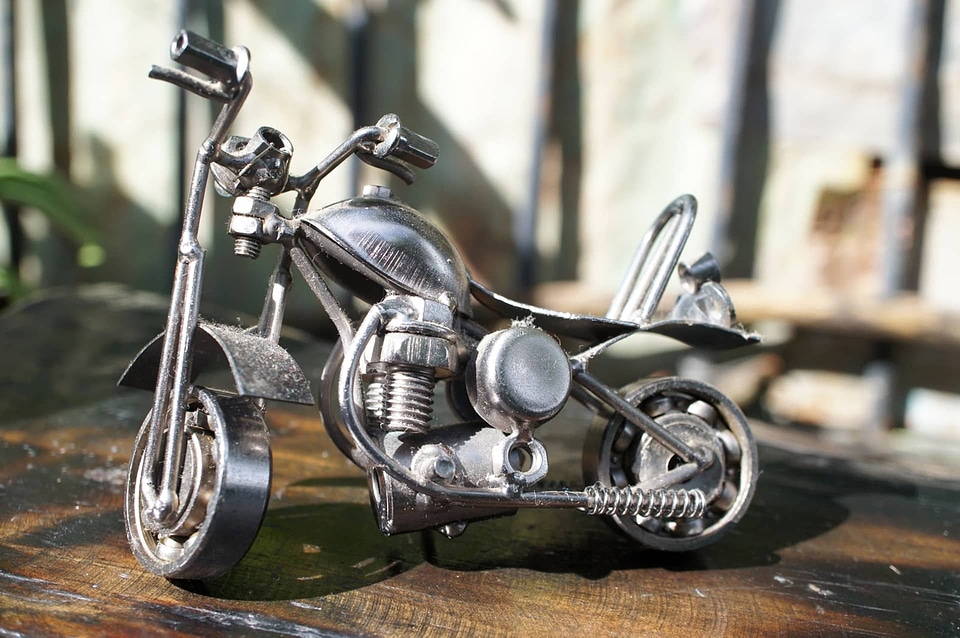 Metal metallic miniature