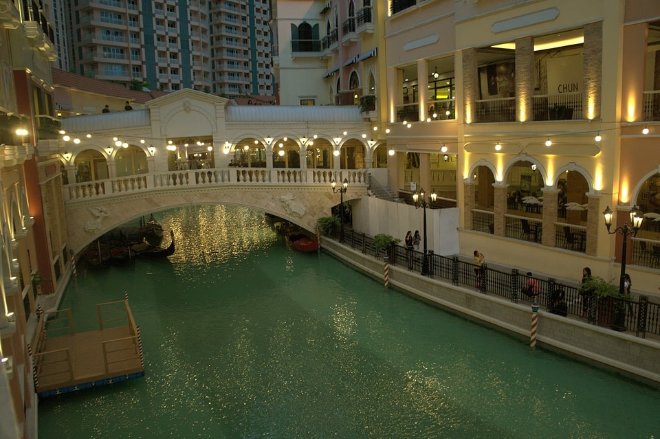 Gondola Italy luxury