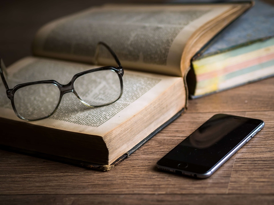 Eyeglasses wisdom education