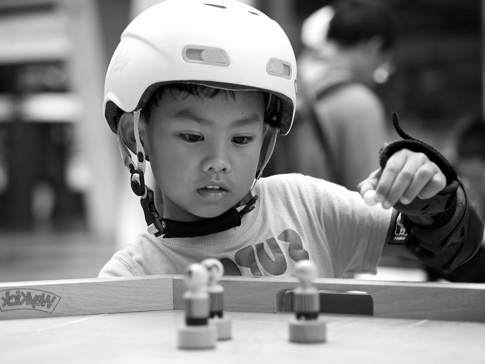 Concentration helmet play