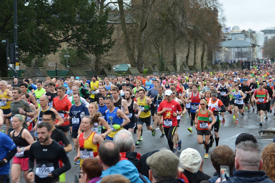 Crowd marathon urban area