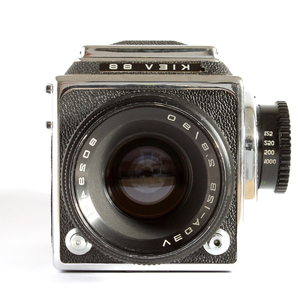 Electronics aperture lens