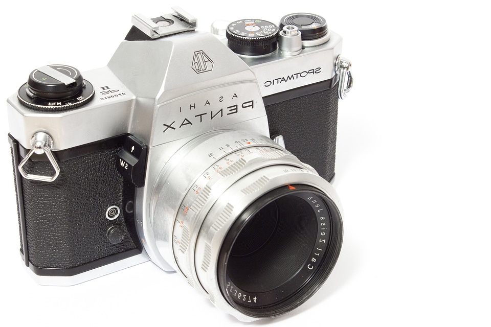 Antique aperture black