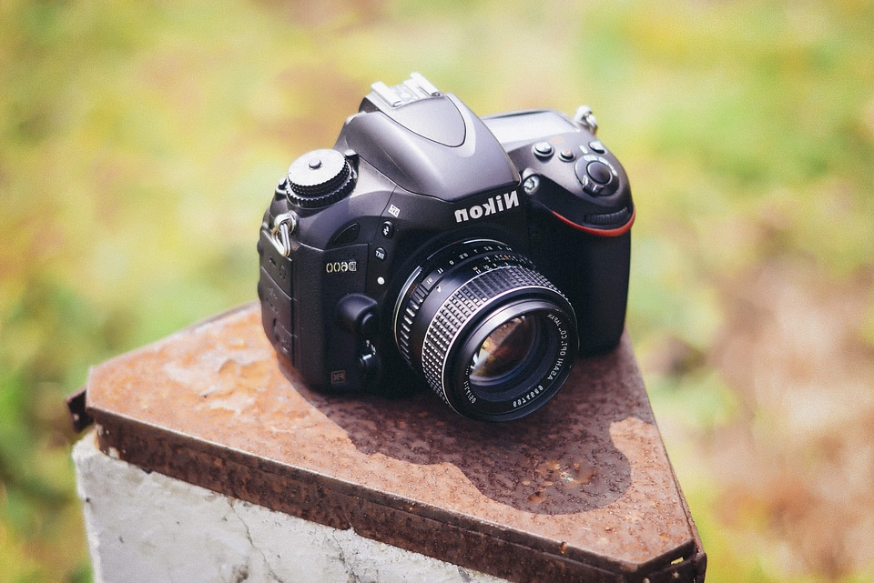 Antique aperture black