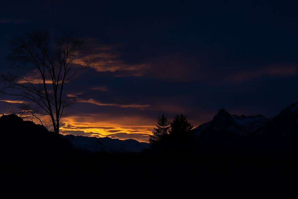 Atmosphere backlight beautiful photo