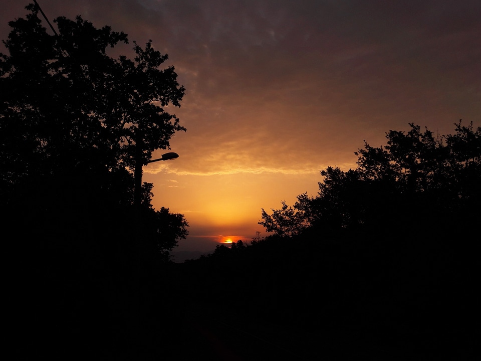 Backlight beautiful photo cloud
